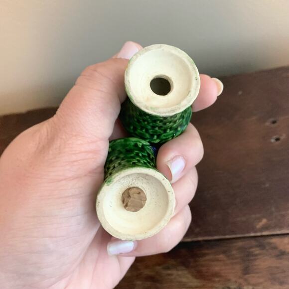 Vintage green woven basket with fruit ceramic salt & pepper shaker set - Picture 5 of 6